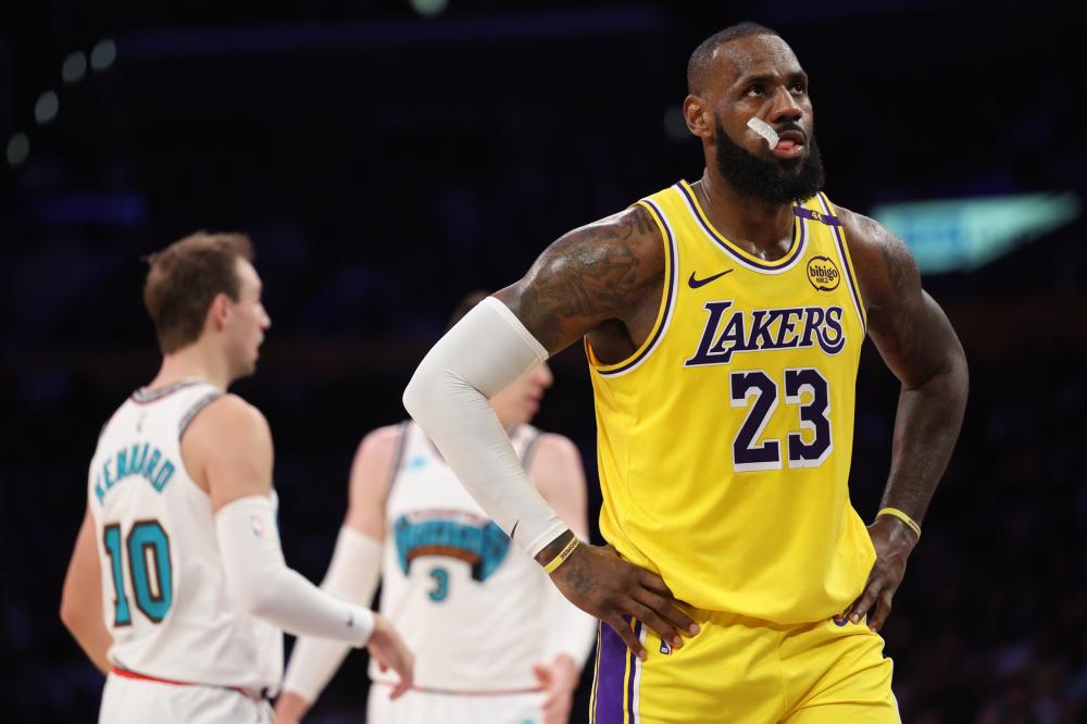 的是年轻球 的是年轻球